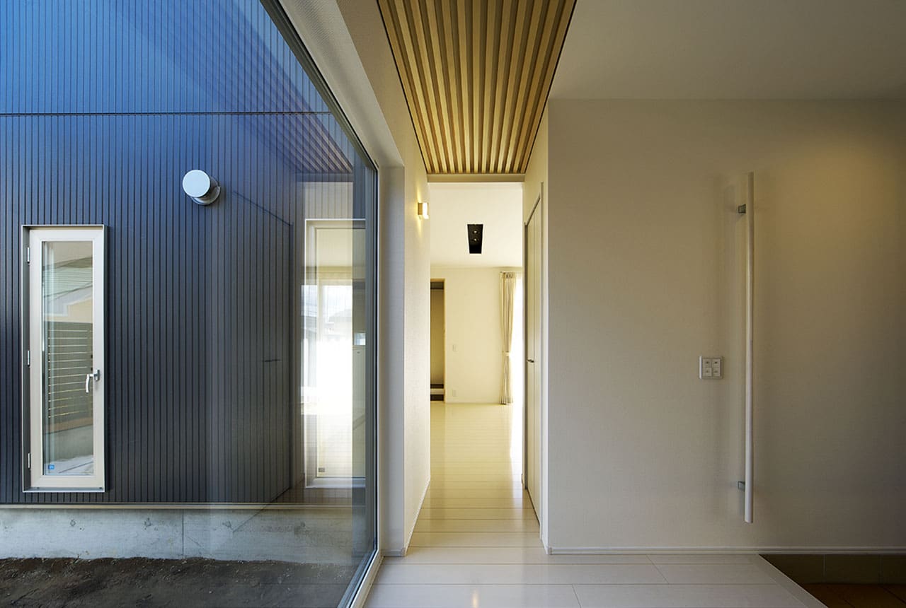 内観:廊下